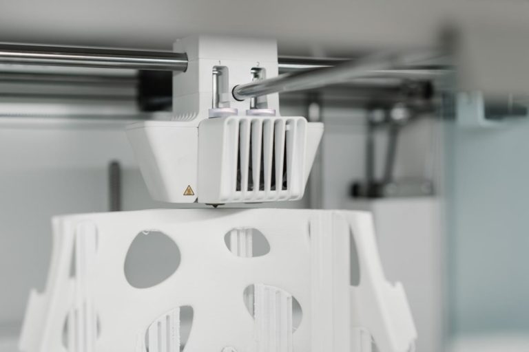 Jak druk 3D wpłynął na produkcję prototypów w przemyśle metalowym