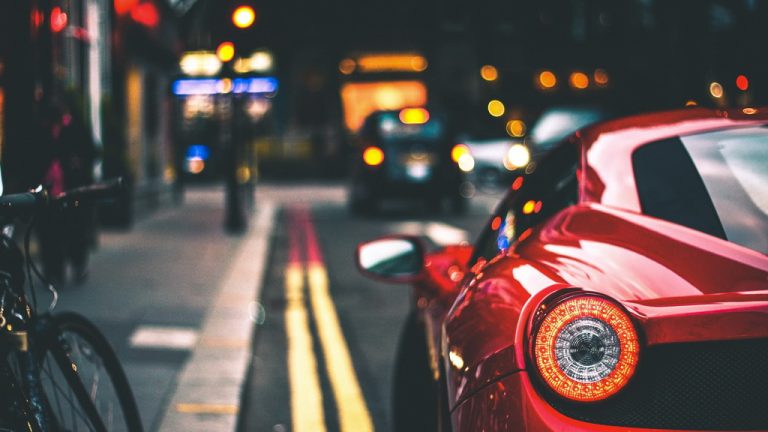 Ekskluzywna renowacja aut: Drugie życie dla Twojego pojazdu dzięki zaawansowanym technikom detailingowym